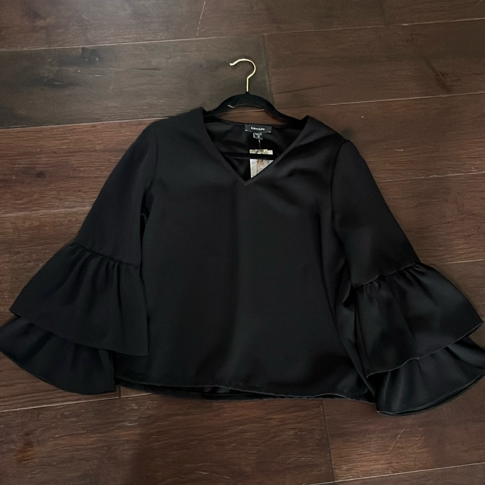 Karen Kane ruffle sleeve top size medium